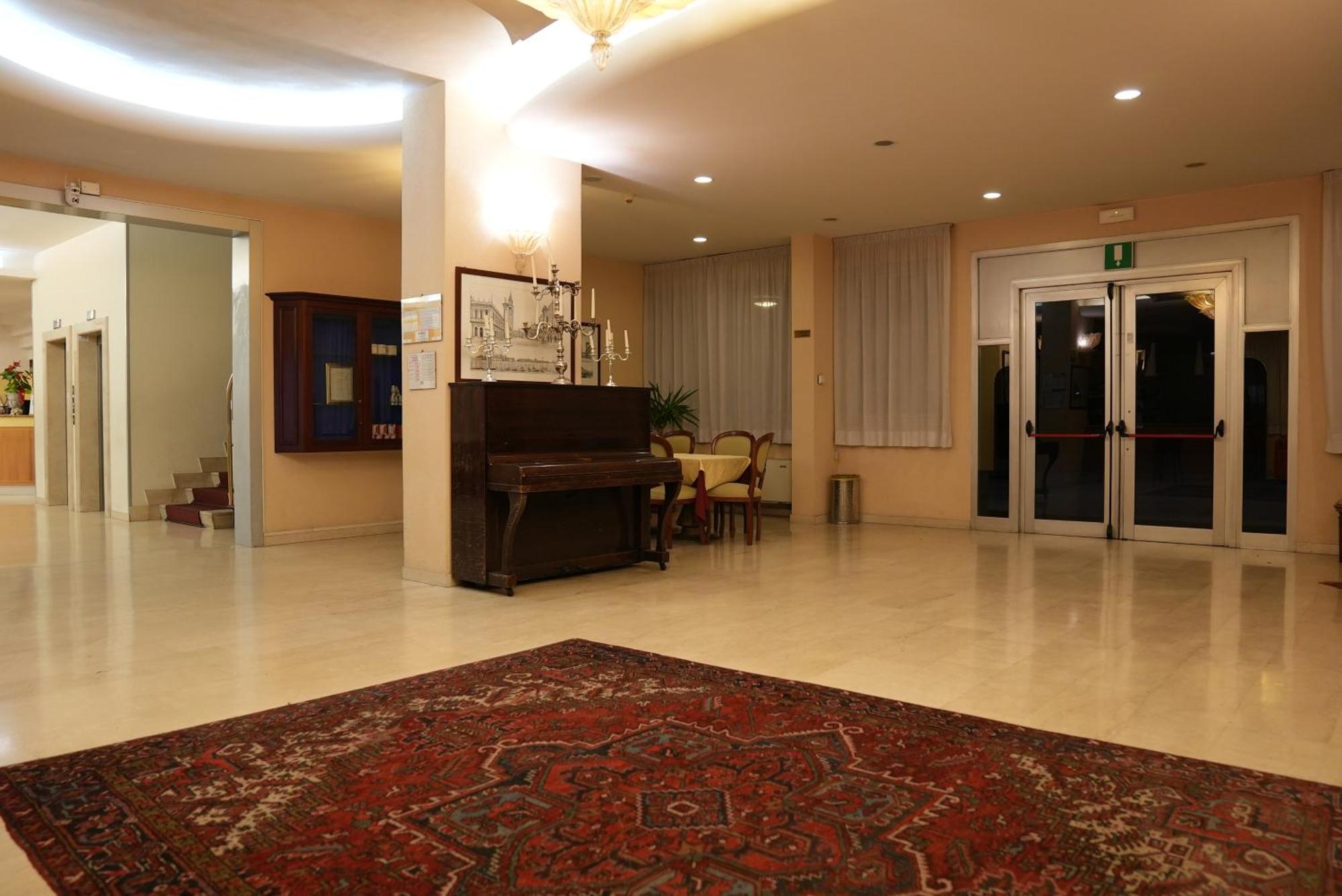 Hotel Albatros Mestre Esterno foto